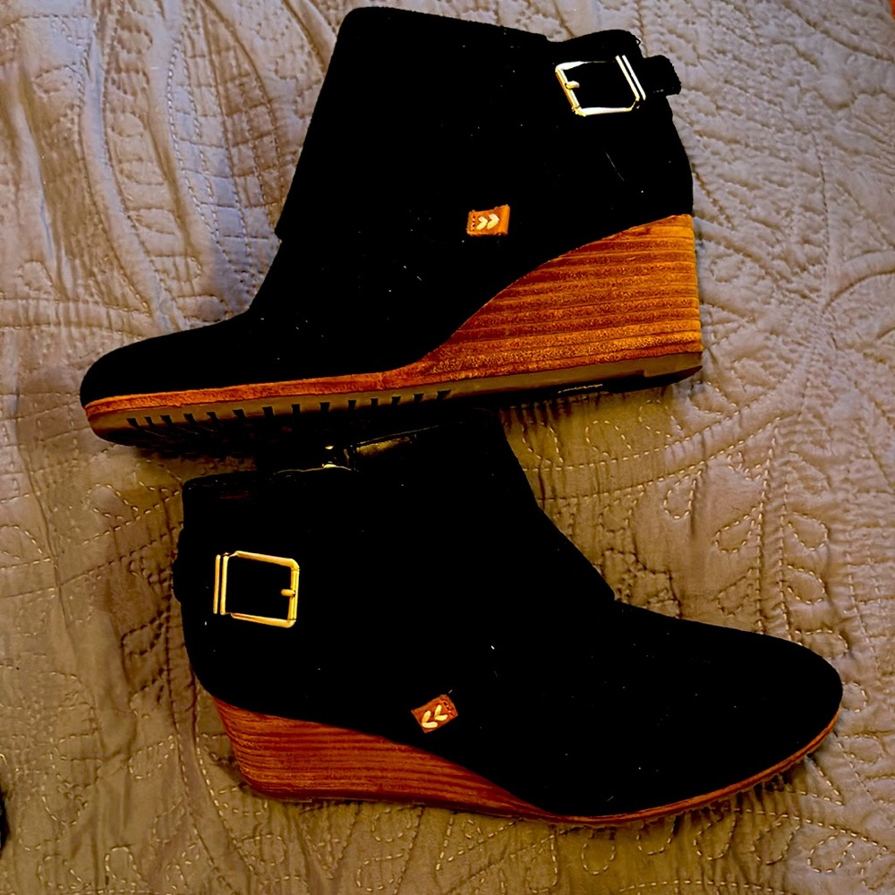 Dr Scholls black suede wedge booties